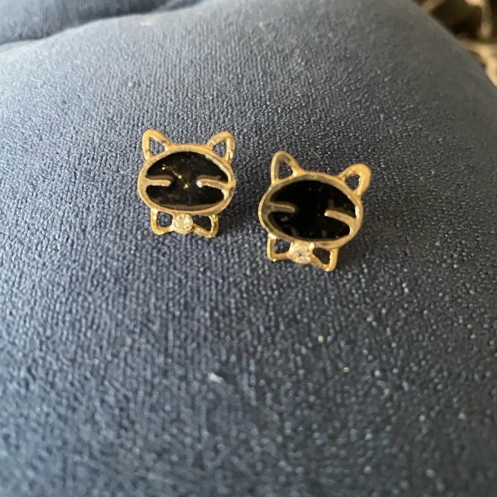 Bling kitty cat post earrings